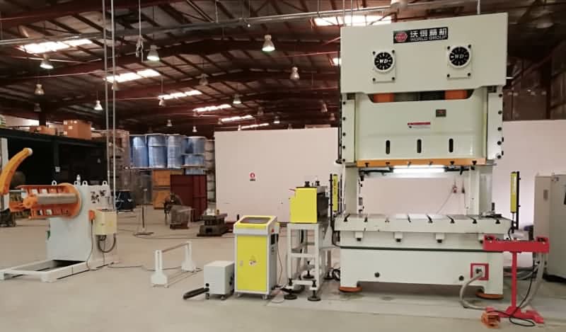 Garis makan gegelung dengan tekan