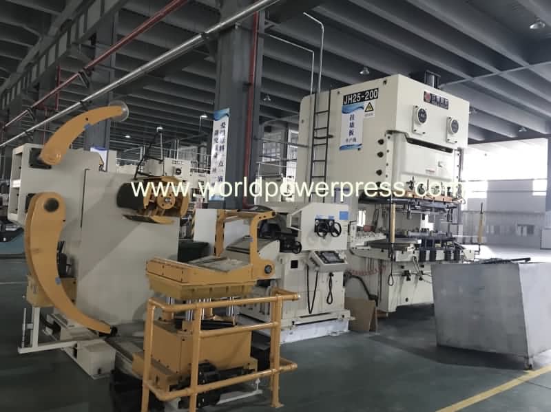 Tekan dengan 3 dalam 1 Feeder