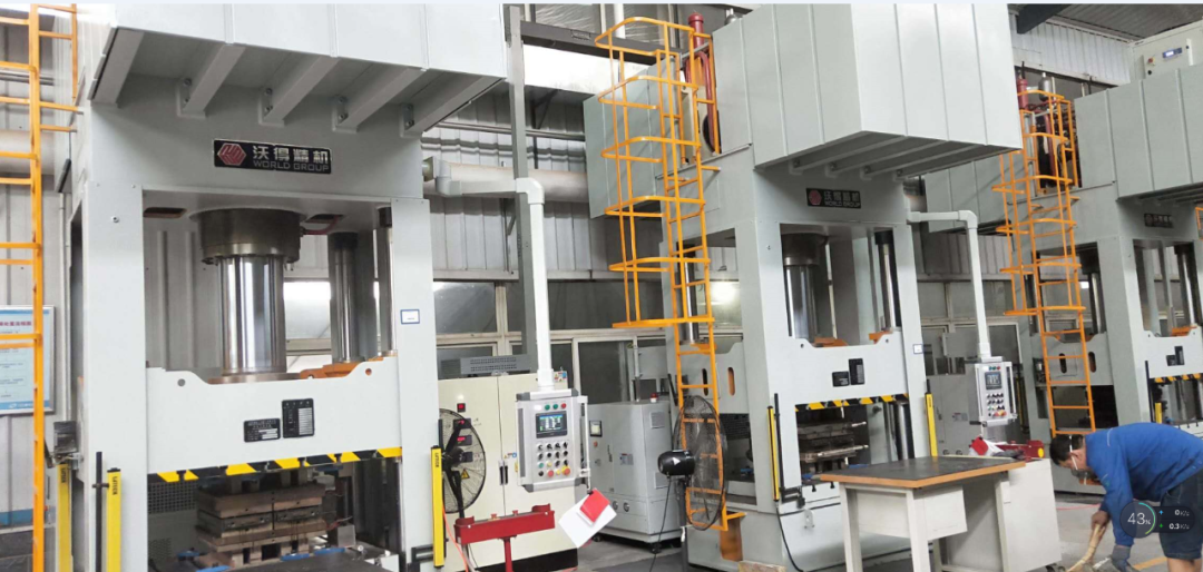 Tekan hidraulik untuk lukisan